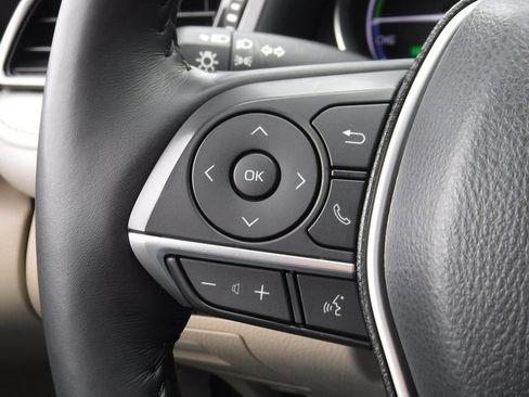 Used 2022 Toyota Camry XLE w/ Navigation Upgrade Package image 47