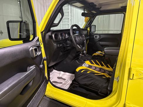 Used 2022 Jeep Wrangler Unlimited Sport AWD/4WD image 17