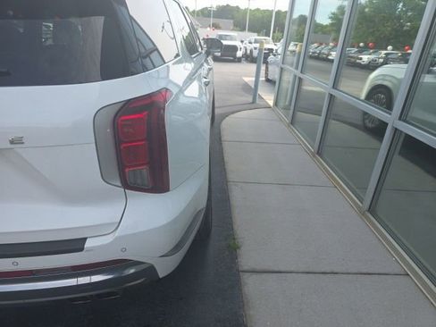 Used 2023 Hyundai Palisade Calligraphy w/ Cargo Package FWD image 15
