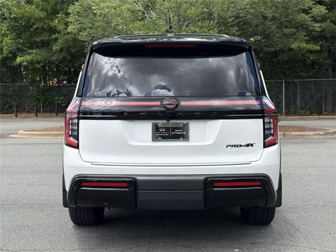 Used 2025 Nissan Armada PRO-4X AWD/4WD image 23
