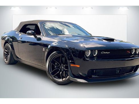 New 2023 Dodge Challenger R/T Scat Pack RWD image 1