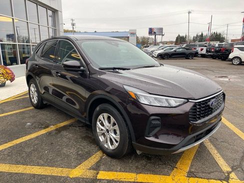 Used 2023 Ford Escape Active w/ Tech Pack #2 image 7