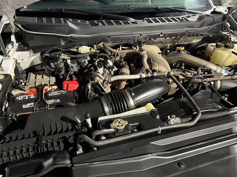 Used 2023 Ford F350 XLT w/ FX4 Off-Road Package image 39