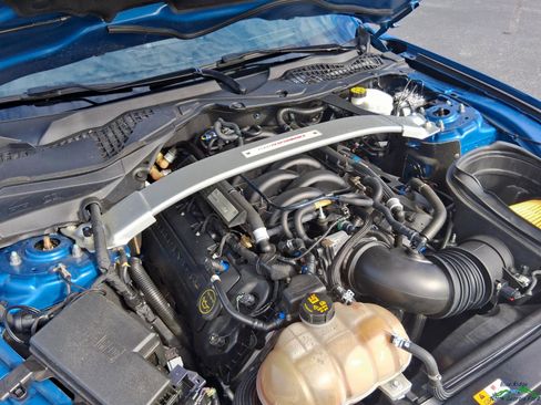 Used 2019 Ford Mustang Shelby GT350 w/ Technology Package RWD image 27