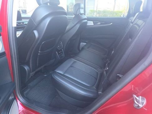 Used 2021 Lincoln Nautilus Reserve w/ Equipment Group 202A image 4