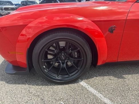Used 2022 Dodge Challenger SRT Hellcat RWD image 11