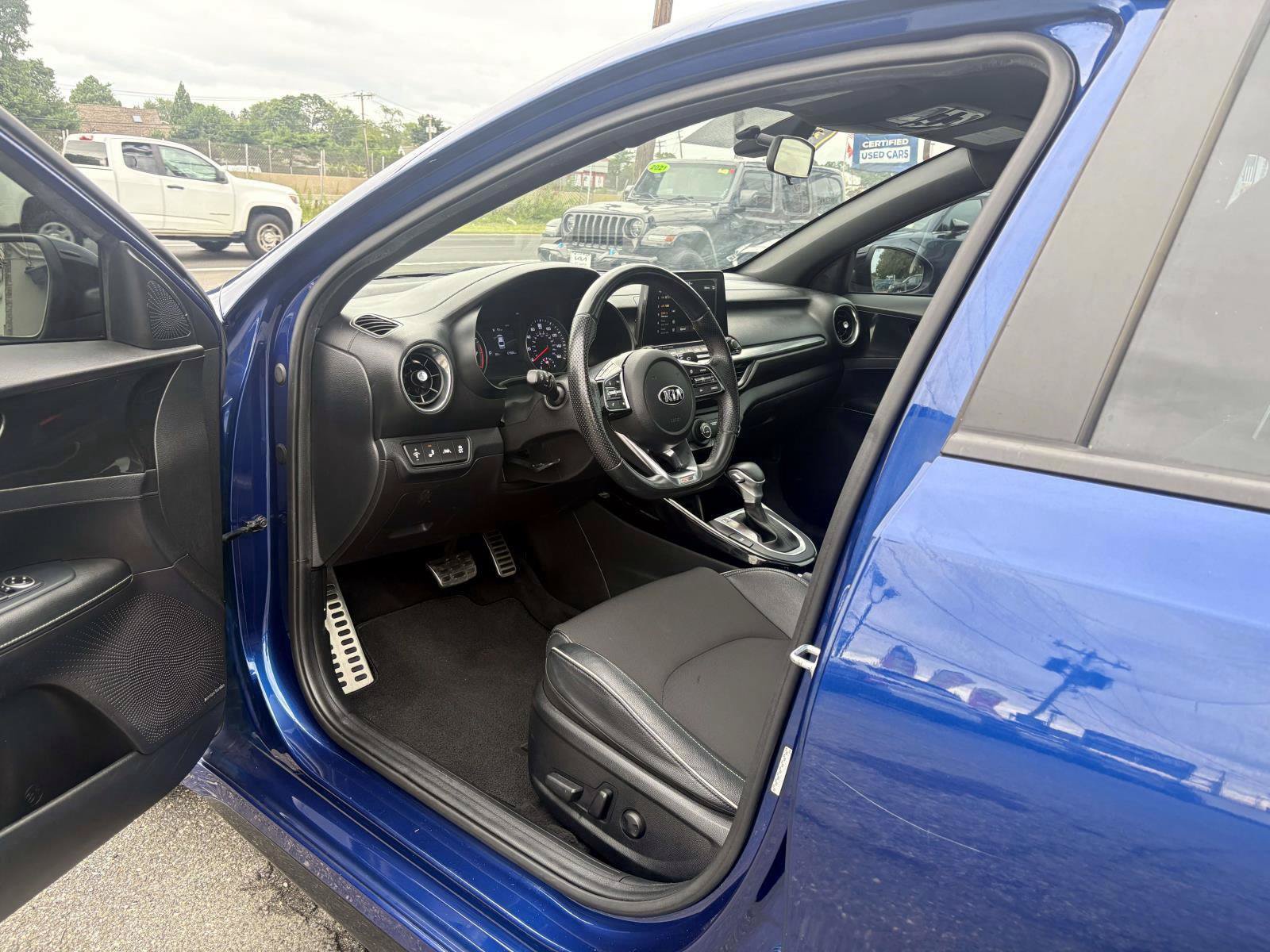 Certified 2021 Kia Forte GT-Line w/ GT-Line Premium Package FWD image 12