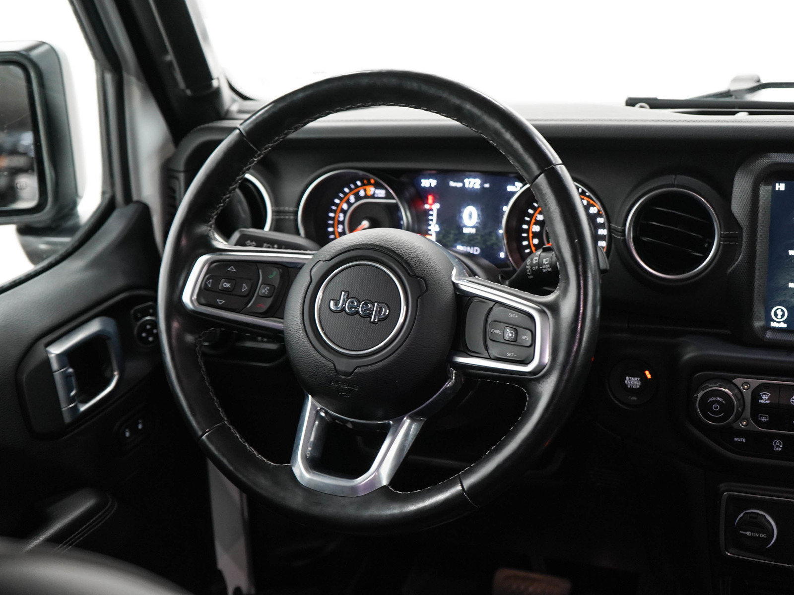 Used 2021 Jeep Wrangler Unlimited Sahara w/ Uconnect 4C Nav & Sound Group AWD/4WD image 14