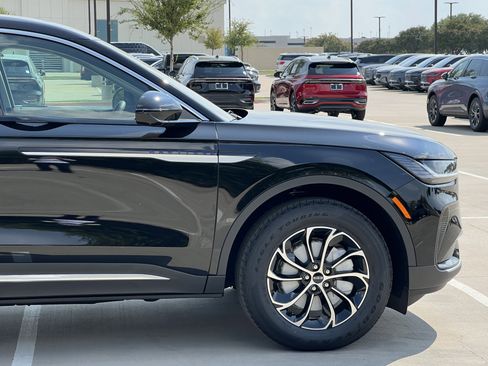 New 2025 Lincoln Nautilus Premier w/ Equipment Group 102A image 12