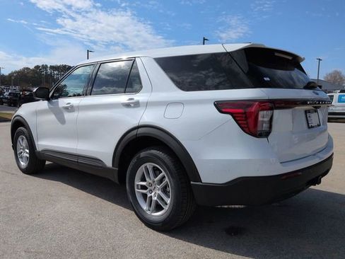 New 2026 Ford Explorer Active image 6