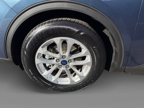 Used 2020 Ford Escape SE image 9