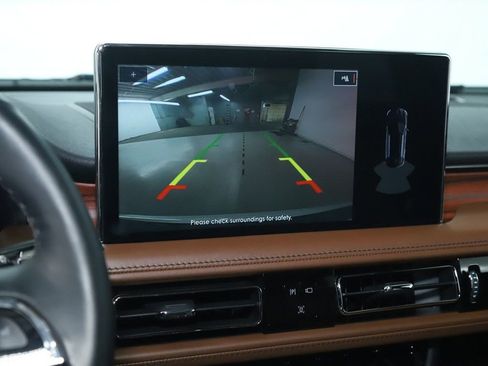 Certified 2023 Lincoln Nautilus Reserve w/ Luxury Package image 31