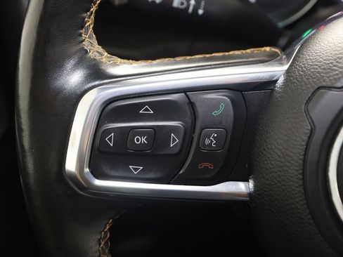 Used 2023 Jeep Wrangler Unlimited Sahara AWD/4WD image 35