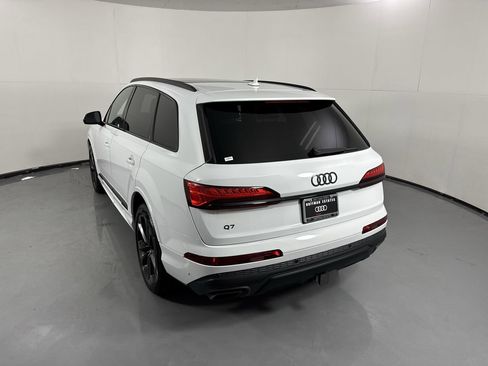 Used 2025 Audi Q7 3.0T Premium Plus w/ Premium Plus Package AWD/4WD image 33