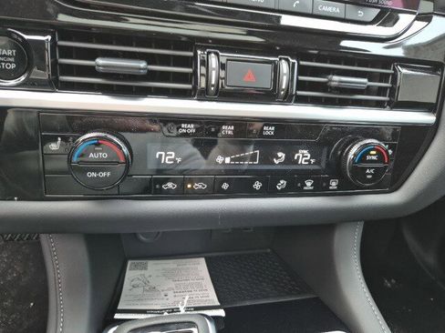 New 2025 Nissan Pathfinder SV w/ SV Premium Package image 28