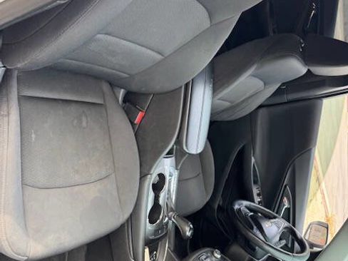 Used 2016 Chevrolet Malibu LT image 22