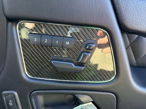 Used 2016 Mercedes-Benz G 63 AMG 4MATIC image 34