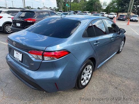 Used 2022 Toyota Corolla LE FWD image 5