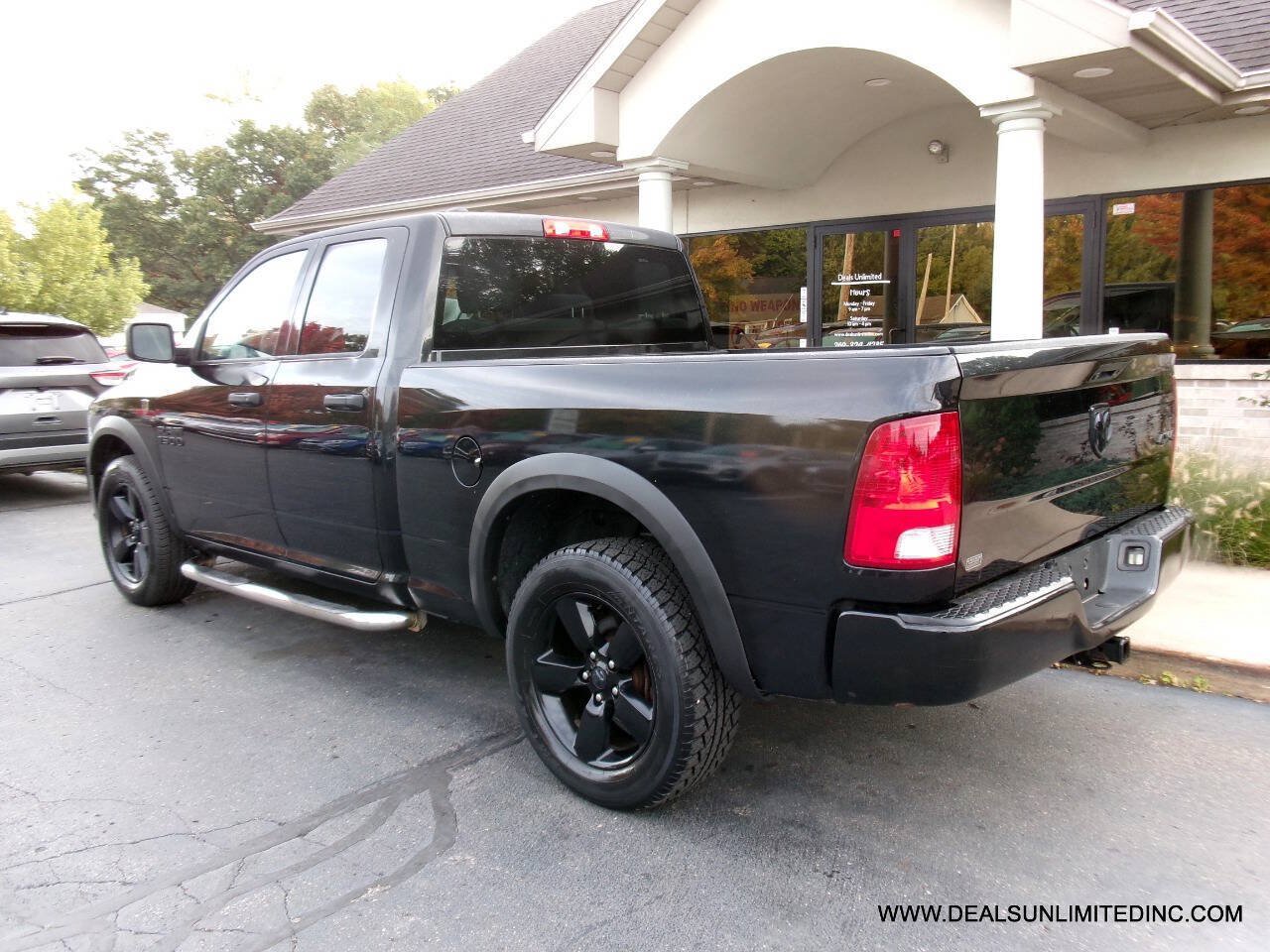 Used 2016 RAM 1500 ST w/ Popular Equipment Group AWD/4WD image 4