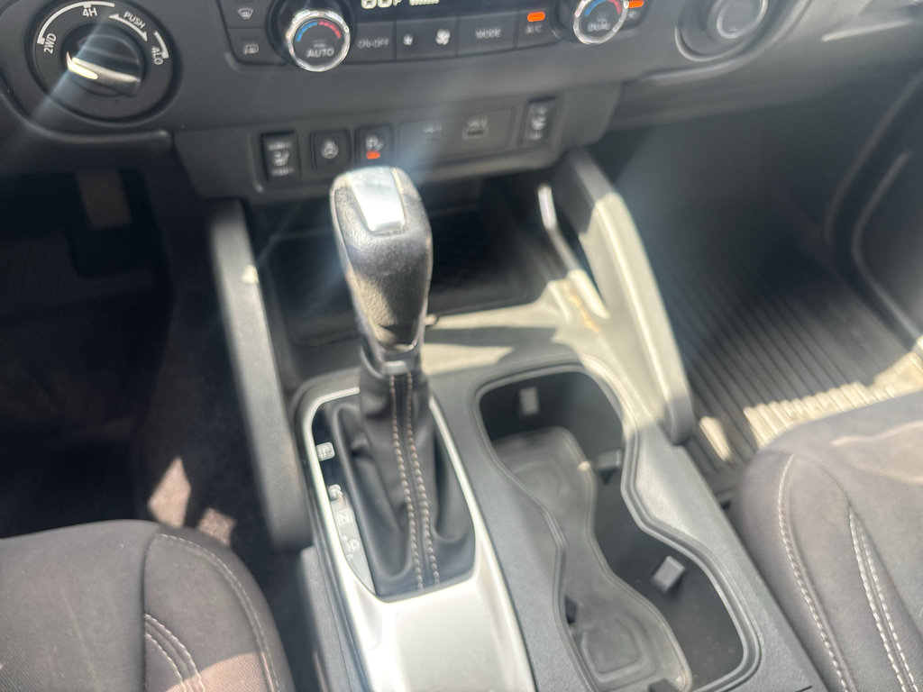 Used 2023 Nissan Frontier SV w/ SV Convenience Package AWD/4WD image 12