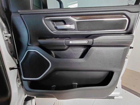 Used 2022 RAM 1500 Laramie AWD/4WD image 13