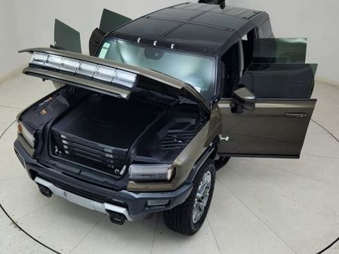 Used 2025 GMC Hummer EV 2X w/ LPO, Cargo Utility Package image 84
