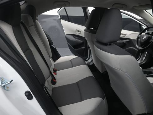 Used 2025 Toyota Corolla LE FWD image 13