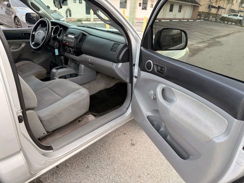 Used 2010 Toyota Tacoma 2WD Regular Cab image 18