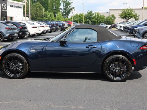 New 2026 MAZDA MX-5 Miata Club w/ Interior Package RWD image 3