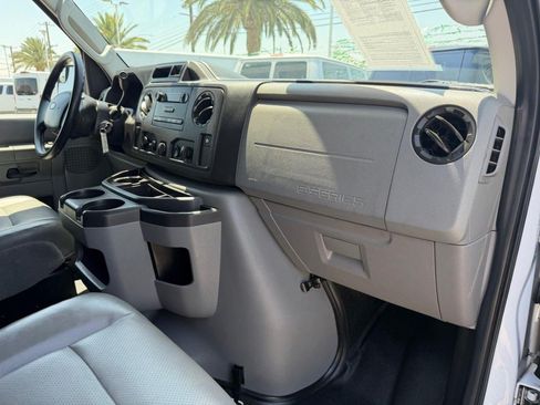 Used 2014 Ford E-150 and Econoline 150 Wagon w/ Power Windows & Locks Group RWD image 20
