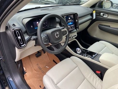 New 2026 Volvo XC40 B5 Ultra w/ Climate Package AWD/4WD image 10