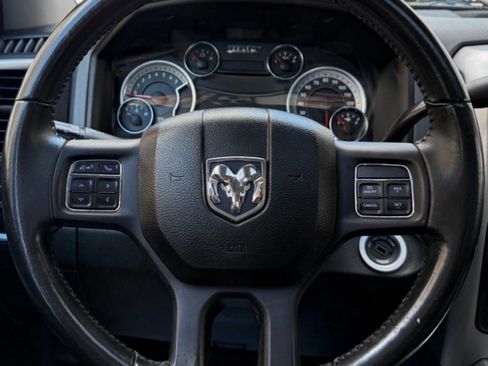 Used 2018 RAM 2500 SLT w/ Luxury Group image 18