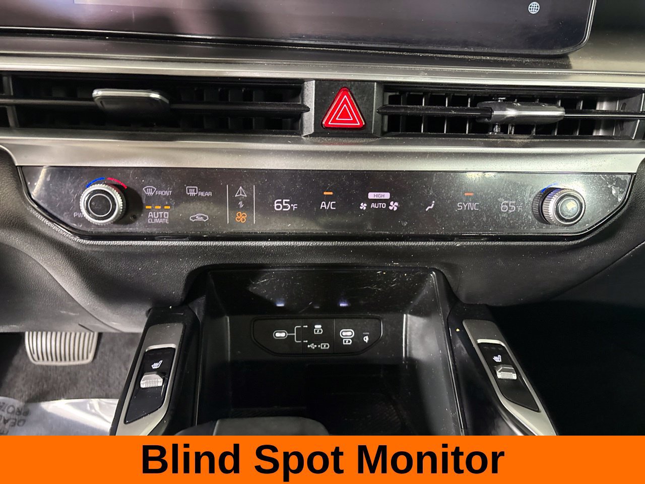 Used 2024 Kia Sorento S w/ Panoramic Sunroof Package FWD image 20