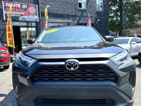 Used 2025 Toyota RAV4 LE AWD/4WD image 2