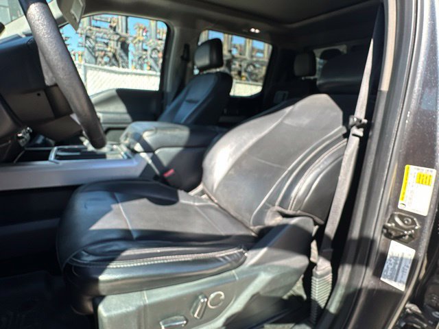 Used 2017 Ford F250 Lariat w/ Lariat Ultimate Package AWD/4WD image 15