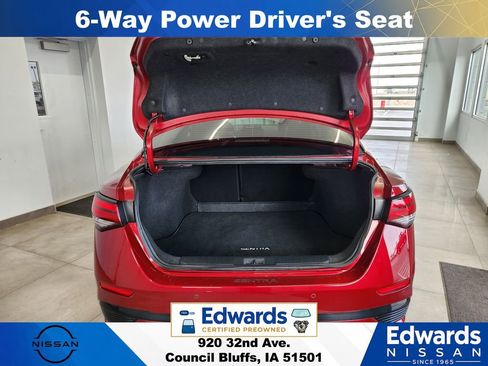 Used 2024 Nissan Sentra SR w/ SR Premium Package FWD image 11