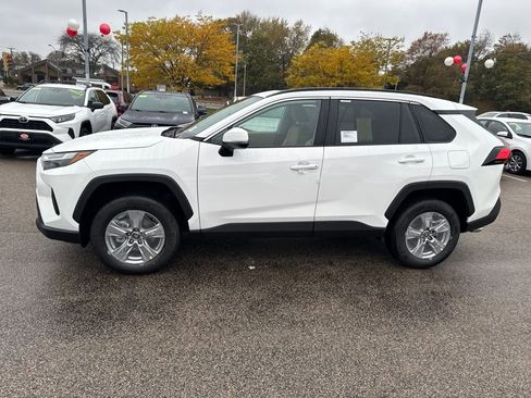 New 2025 Toyota RAV4 XLE image 4