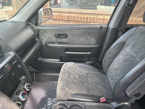 Used 2004 Honda CR-V EX image 11