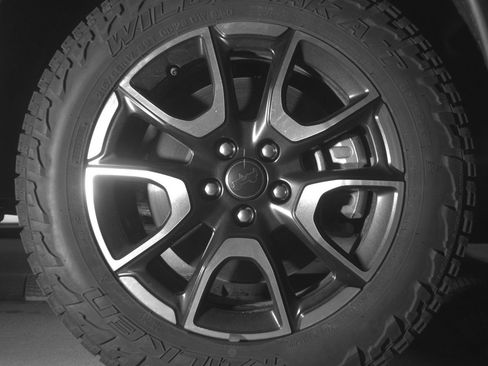 Used 2025 Jeep Compass Trailhawk image 13