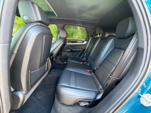 Certified 2026 Porsche Cayenne AWD/4WD image 16