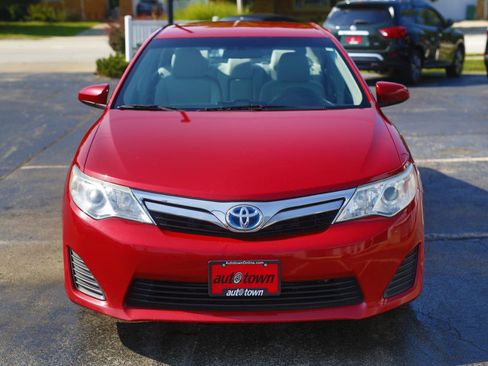 Used 2012 Toyota Camry LE FWD image 2