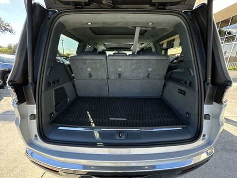 Used 2023 Jeep Grand Wagoneer Series II w/ Flexible Seating Group image 34