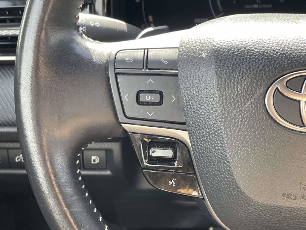 Used 2025 Toyota Camry SE FWD image 21
