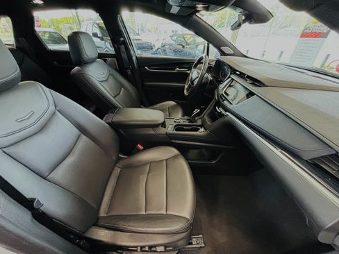 Used 2024 Cadillac XT5 Premium Luxury w/ LPO, Floor Liner Package AWD/4WD image 27