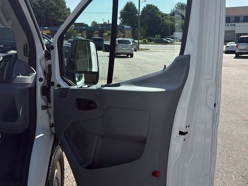 Used 2018 Ford Transit 150 130 Low Roof RWD image 12