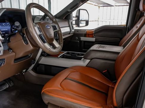 Used 2020 Ford F350 King Ranch w/ King Ranch Ultimate Package AWD/4WD image 12