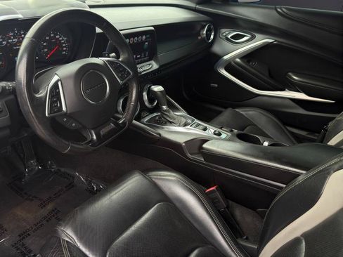 Used 2017 Chevrolet Camaro SS RWD image 12