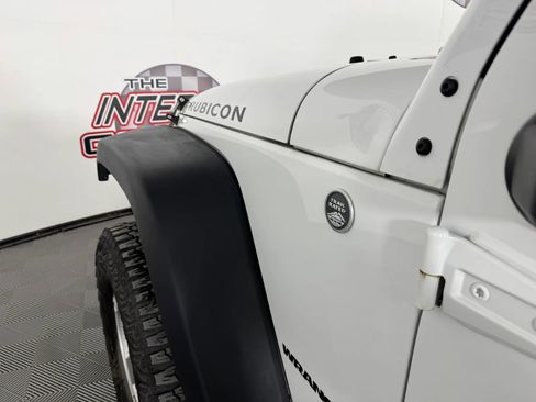 Used 2011 Jeep Wrangler Rubicon w/ Dual Top Group image 21