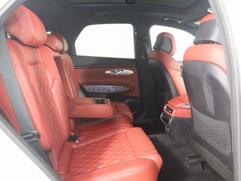 Used 2022 Genesis GV70 3.5T Sport w/ Sport Advanced Package image 15