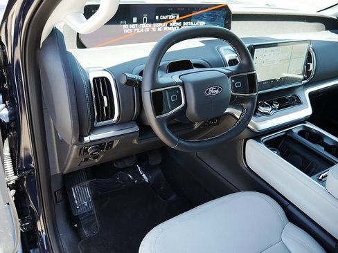 New 2027 Ford Expedition Platinum AWD/4WD image 11